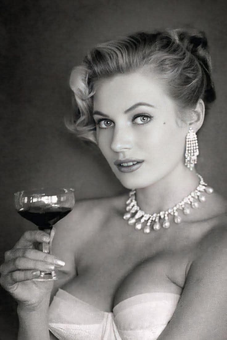 Anita Ekberg