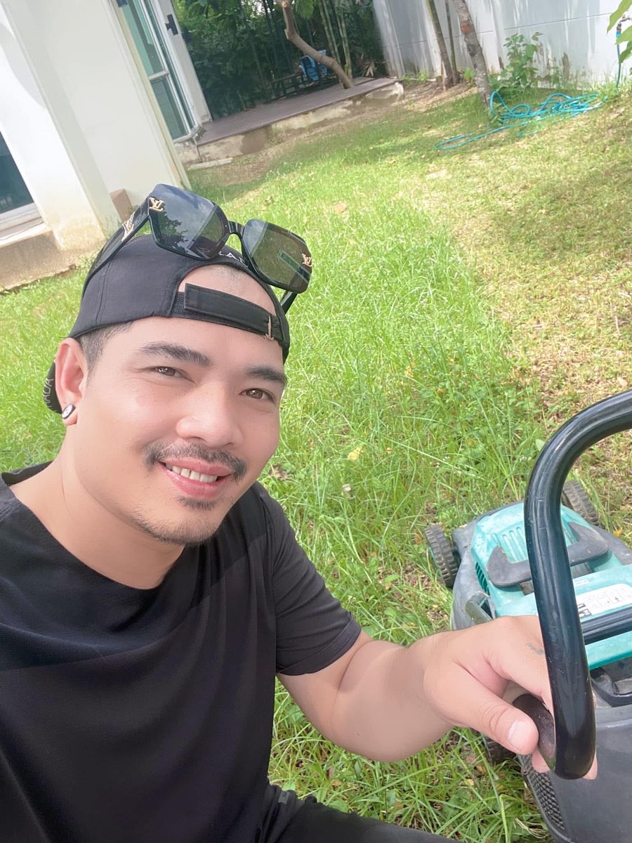 หญ้าบ้านไหนยาวบ้างครับ เด่วผมไปตัดให้ครับ #รับสอนมวยไทยออกกำลังกายลดน้ำหนักเพื่อสุขภาพ #รับนวดผ่อนคลาย  #บางนา #ศรีนครินทร์ #อ่อนนุช #สุขุมวิท  #มีนบุรี #ลาดกระบัง #กิ่งแก้ว #ราม2  #ประเวศ #พระราม9 #บางกะปิ #สมุทรปราการ ติดต่อสอบถาม โทร0959798452
ไลน์ 0959798452