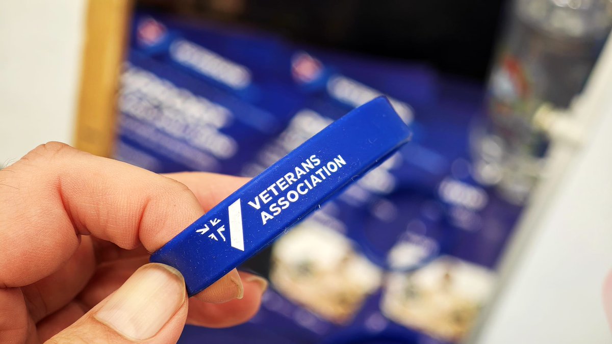 Gentleman in supermarket explained that there are just under 5,000 homeless veterans in the UK 😮

Shame on every Conservative MP whose government underfunded services so much that we have this awful situation today

The men and women who served for the freedoms we all enjoy