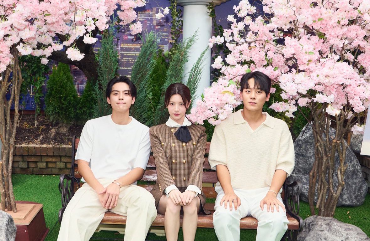 ladywitchx's tweet image. จะไม่ได้เห็นแก๊งนี้บนหน้าจอแล้วหรอ ชั้นเส้า เขียนบทบงซอกให้หายตัวไปยังดีกว่า😭