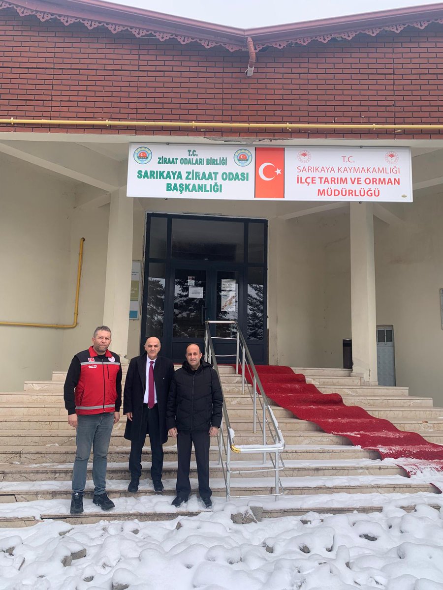 Yozgat İl Tarım ve Orman Müdürü Ömer ŞENTÜRK ile birlikte tarım sayımı kapsamındaki çalışmaları yerinde izlemek ve koordine etmek üzere Sarıkaya ilçesindeyiz. İlçe Tarım ve Orman Müdürü Ahmet İBİŞ ile yapılan çalışmaları değerlendirdik.