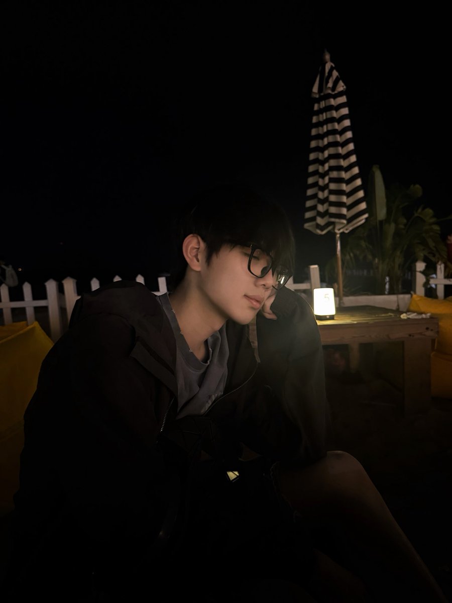 9ack07's tweet photo. Zzz 
#帅哥 #弟弟 #反差 #男高 #小狗 https://t.co/9W35CJ6zna