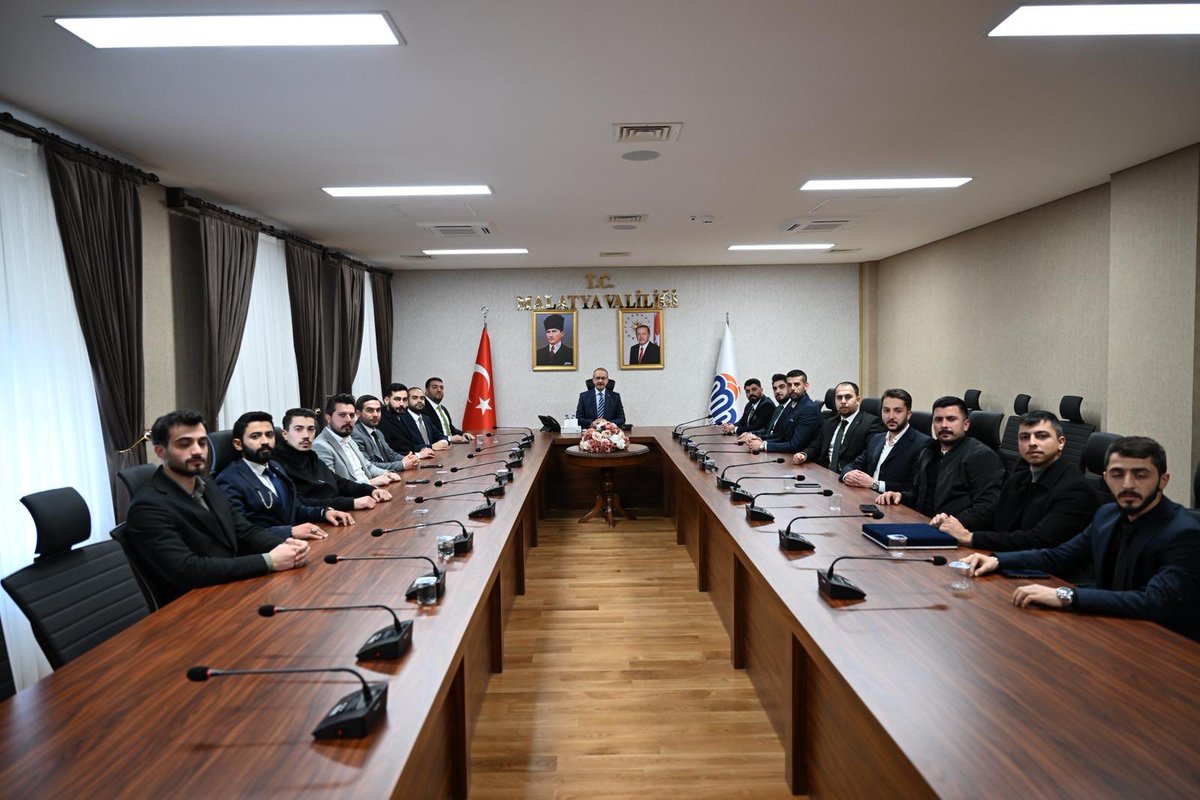Genç Askon Genel Başkan Vekilimiz Sn.İbrahim Ünal Konal, Teşkilat Başkanımız Sn. Bilal Çağlayan , Genel Başkan Yardımcılarımız , Malatya Şube Başkanımız Sn.Burak Sürmeli ve Yönetim Kurulu üyelerimiz ile birlikte Malatya Valimiz Sayın Seddar Yavuz'u ziyaret ettik.