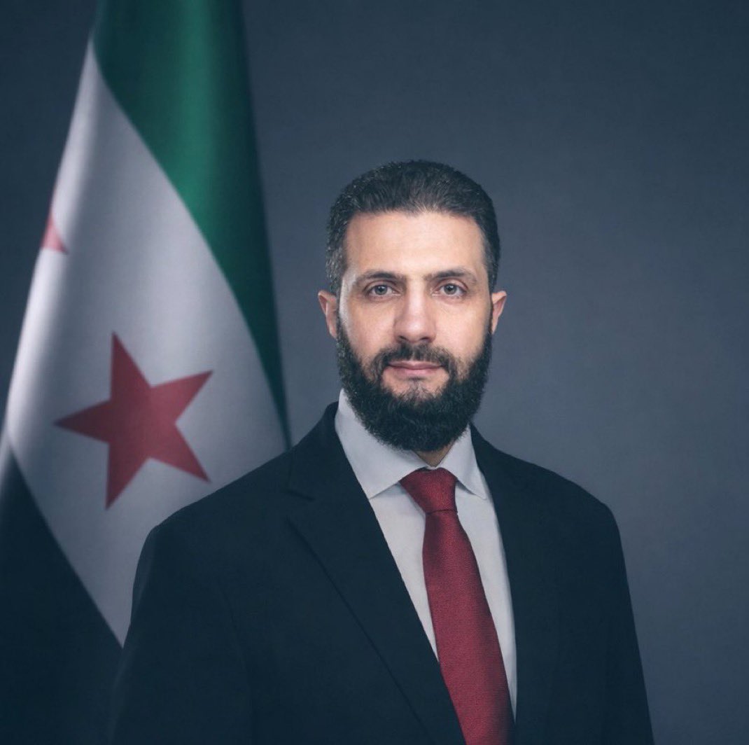 #سورية #سوريا
غرد على الأغصان يابلبل الشام
الأمن ساد .. وعاد للشام .. جوه

هذي بشاير خير .. والخير قدام
زال الظـلام .. ونور الشام .. توه

اليوم وجـه الشام مشرق وبسام
من عقب مازال .. القناع المشوه

ليت السحاب اللي تغشاه ذ العام
عـم العراق .. ونظّف القدس نوه

#عبدالله_الطلحي