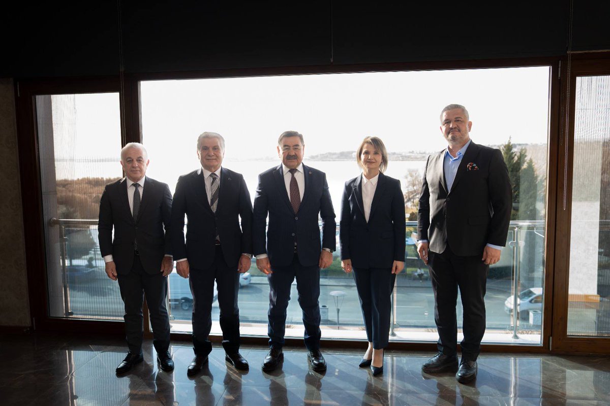 IvannaKoksal's tweet photo. Ankarada “Gölbaşı” primarınnan, sayın Yakub ODABAŞInnan buluştum. Saa ol söledim, ani parkımıza su çöşmesini baaşladılar.
Выразила благодарность господину примару, «GÖLBAŞI» Якубу OДАБАШЫ. Несколько лет назад в дар для казаклийского сельского парка, был передан каменный родник. https://t.co/4u8MbxMxSc