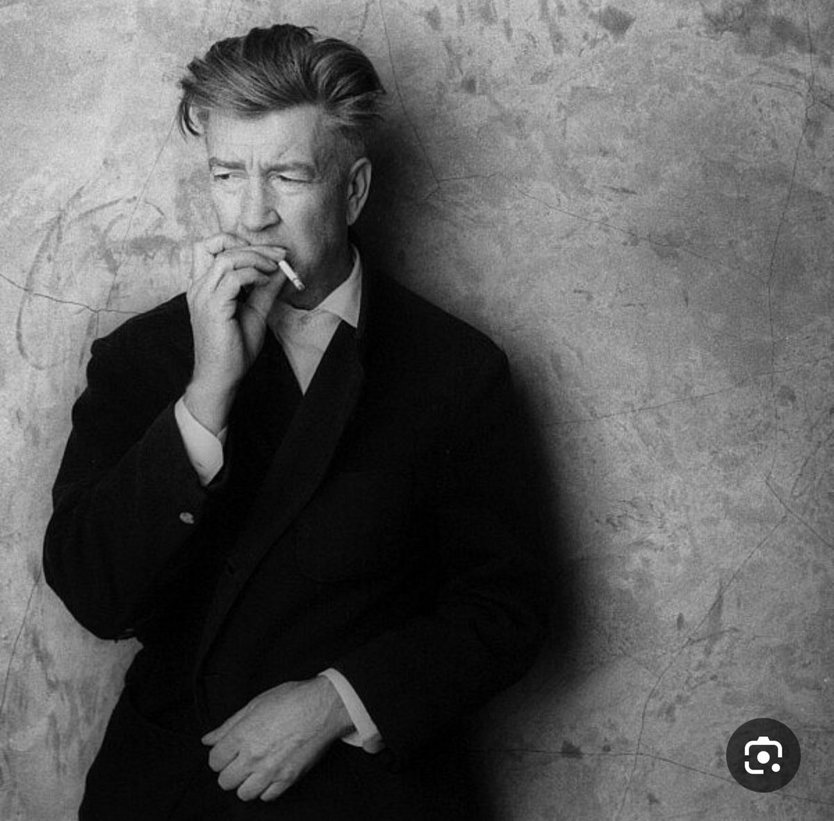 Evetraitel's tweet image. דיוויד לינץ׳ שיקבל יותר לייקים מהציוצים הגרועים שלך