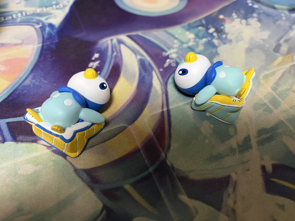 遂に寝そべりペンギンと寝そべりペンギン2の夢のコラボ😂 前回とら