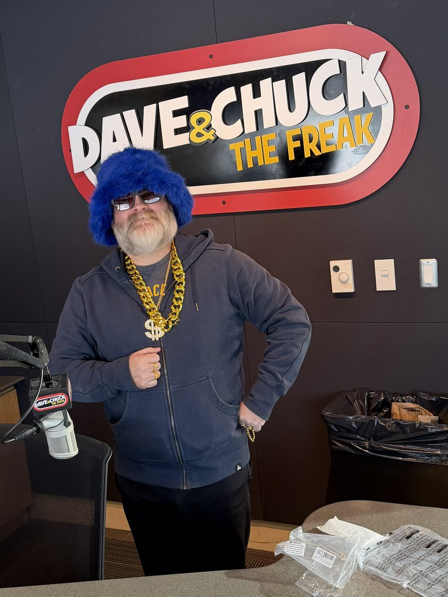 Dave&ChuckTheFreak tweet media