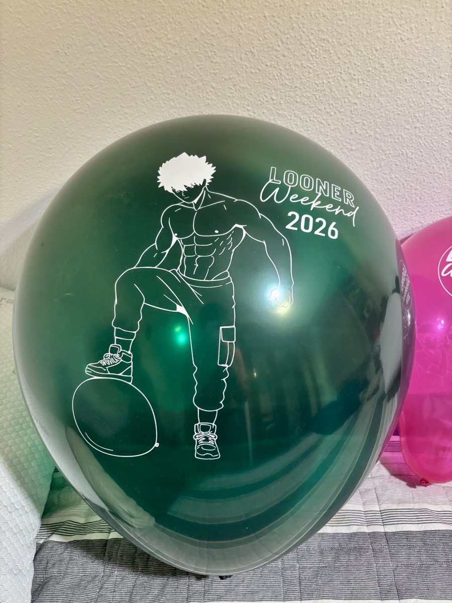 Looner Weekend tweet media