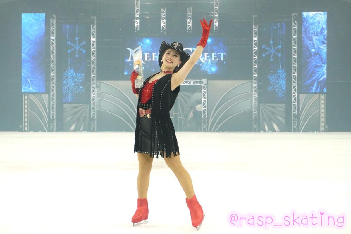 1.12(月) 11:30 AM

スタンドのお客さんへ向かってポーズを取る有香さん✨
有香さんのポージングお綺麗だし、
全景良い感じで入れることができたしでお気に入り♡

#河野有香
#PIW
#PIW東京
#プリンスアイスワールド
#PIW2025_2026東京公演
#PIWチーム