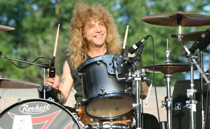 Happy 61st birthday to the former drummer of Guns N' Roses, Steven Adler 🥁🔫🌹