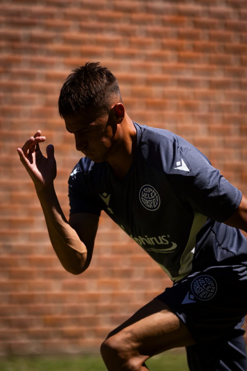 Velez's tweet image. Activamos para esta noche 💪🏼💙

#JuegaVélez