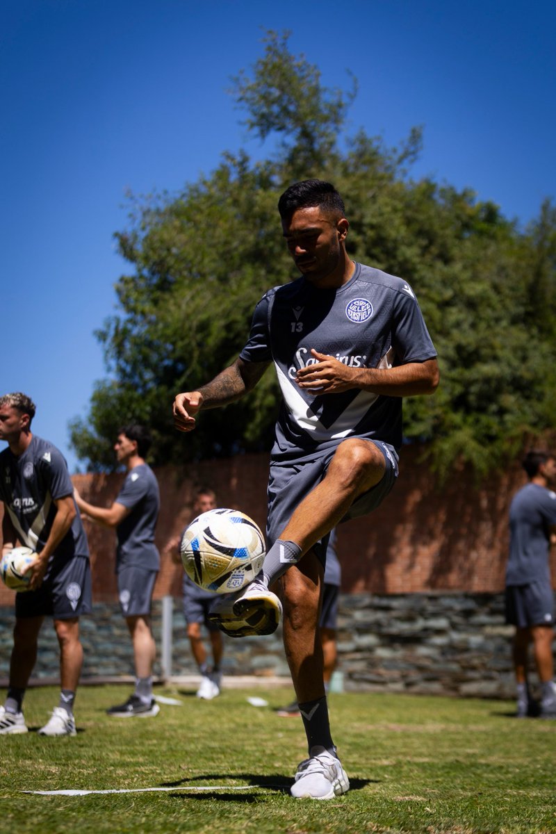 Velez's tweet image. Activamos para esta noche 💪🏼💙

#JuegaVélez