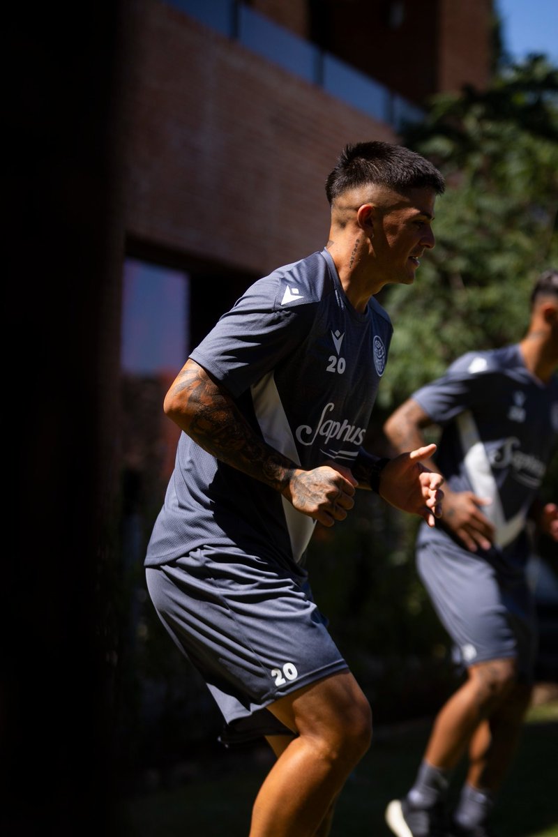 Velez's tweet image. Activamos para esta noche 💪🏼💙

#JuegaVélez