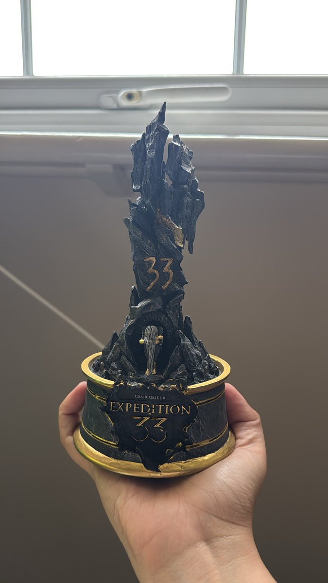 mmandyel's tweet photo. The wait is over… got my Monolith Edition today!! #Expedition33 https://t.co/SfwN0kt2IY