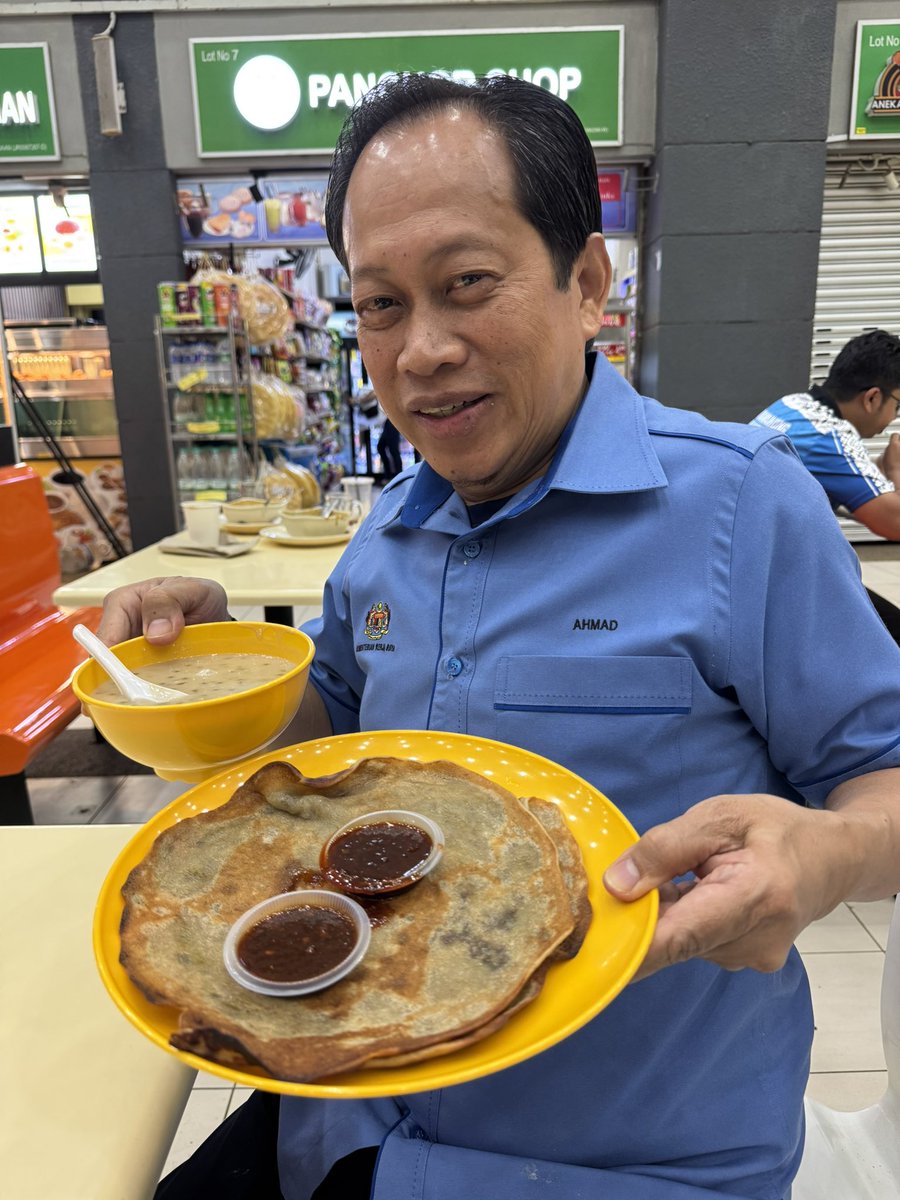 ahmadmaslan's tweet image. #RnR #Pagoh Hiway #PLUS

Arah ke #KL dari #JB

Jam 9.30 mlm Khamis 22/1/26

Beli rambutan, pulasan, limau bali &amp;amp;  jambu air. Belikan utk keluarga di rumah yg selalu ditinggalkan.

Rasa sedikit lempeng pisang &amp;amp; bubur kacang hijau juga sedikit.

Kena jaga makan minum utk kesihatan.