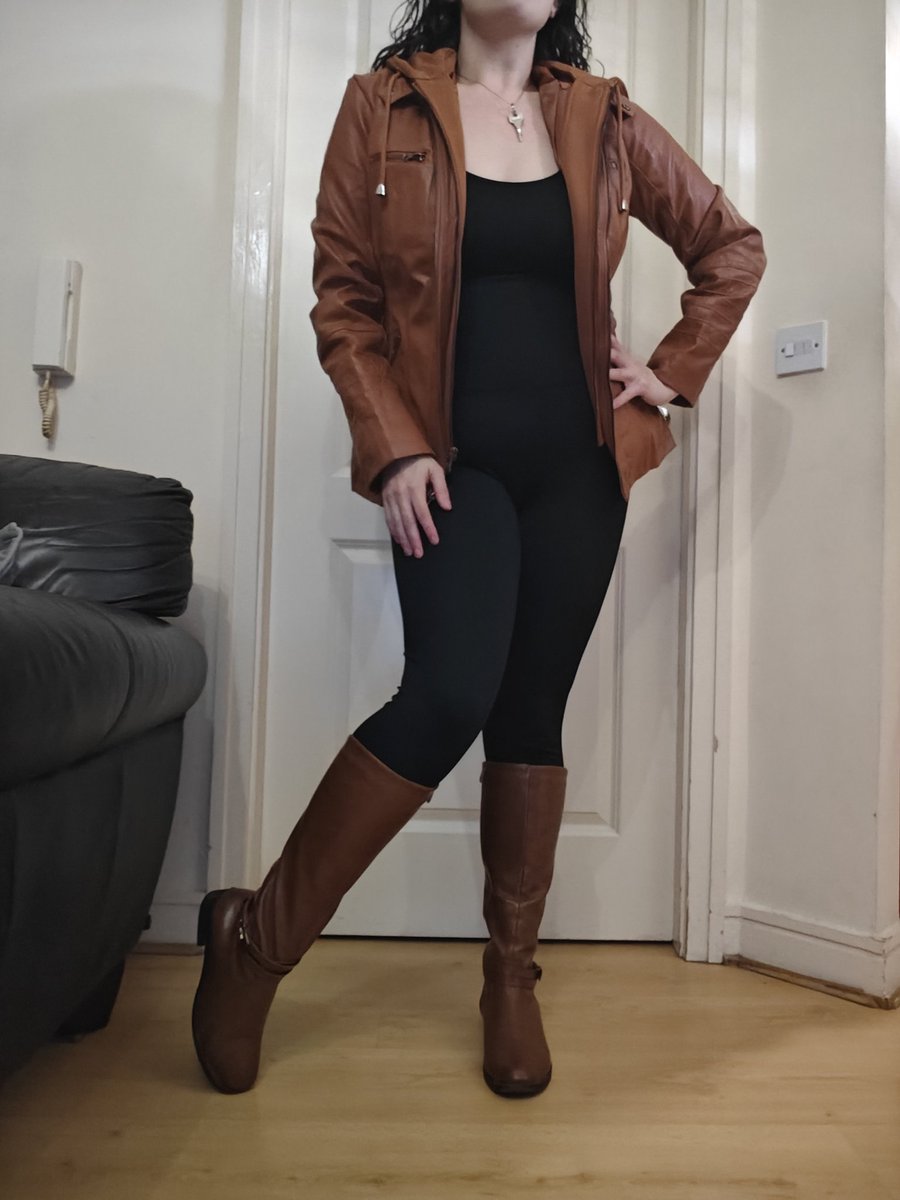 goddess_abbi's tweet image. I want a new pair of riding style boots