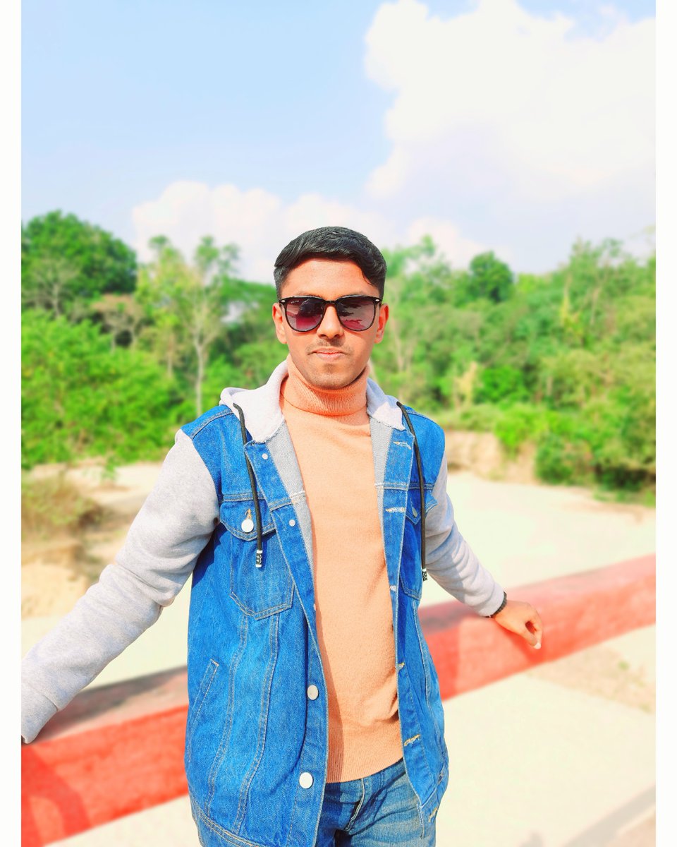 arhan_rafi's tweet photo. - Under open skies, wearing my calm. 💙

#arhanrafi #arhan_rafi #rafi https://t.co/61mmn2R0QC