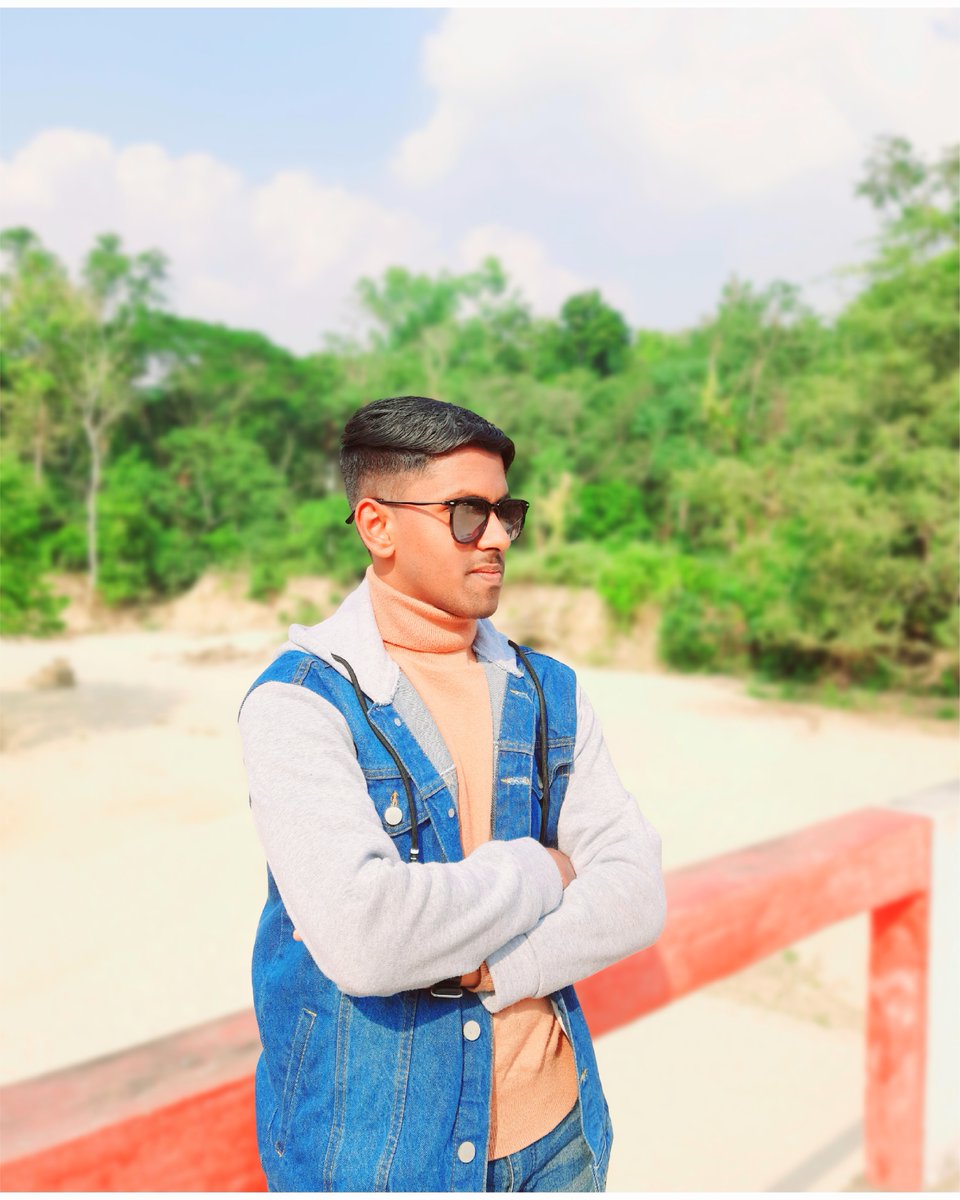 arhan_rafi's tweet photo. - Under open skies, wearing my calm. 💙

#arhanrafi #arhan_rafi #rafi https://t.co/61mmn2R0QC
