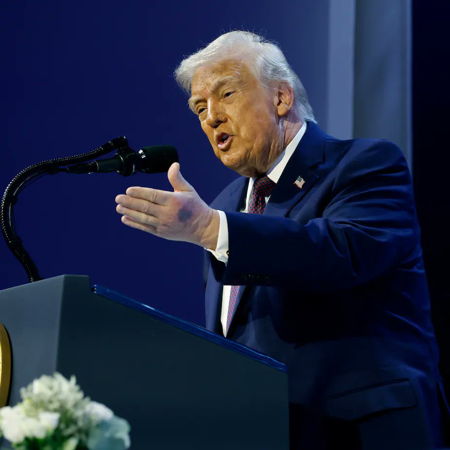 mattmfm's tweet image. There was a time when clear physical and cognitive decline in a sitting U.S. President would trigger nonstop news headlines.