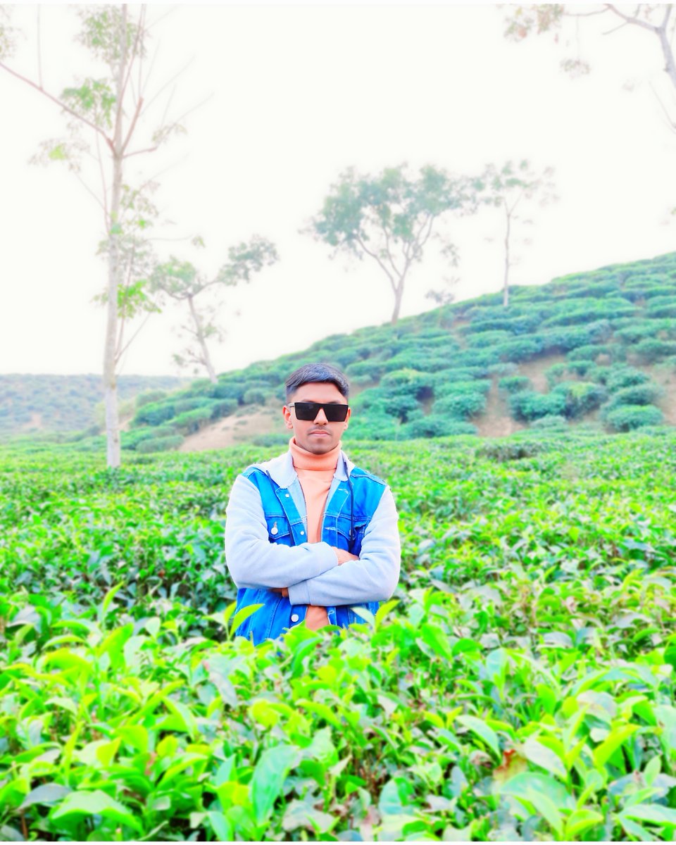arhan_rafi's tweet photo. - Between hills and heartbeat, I paused 📷

#arhanrafi #arhan_rafi #rafi https://t.co/Epg1rhUa9L