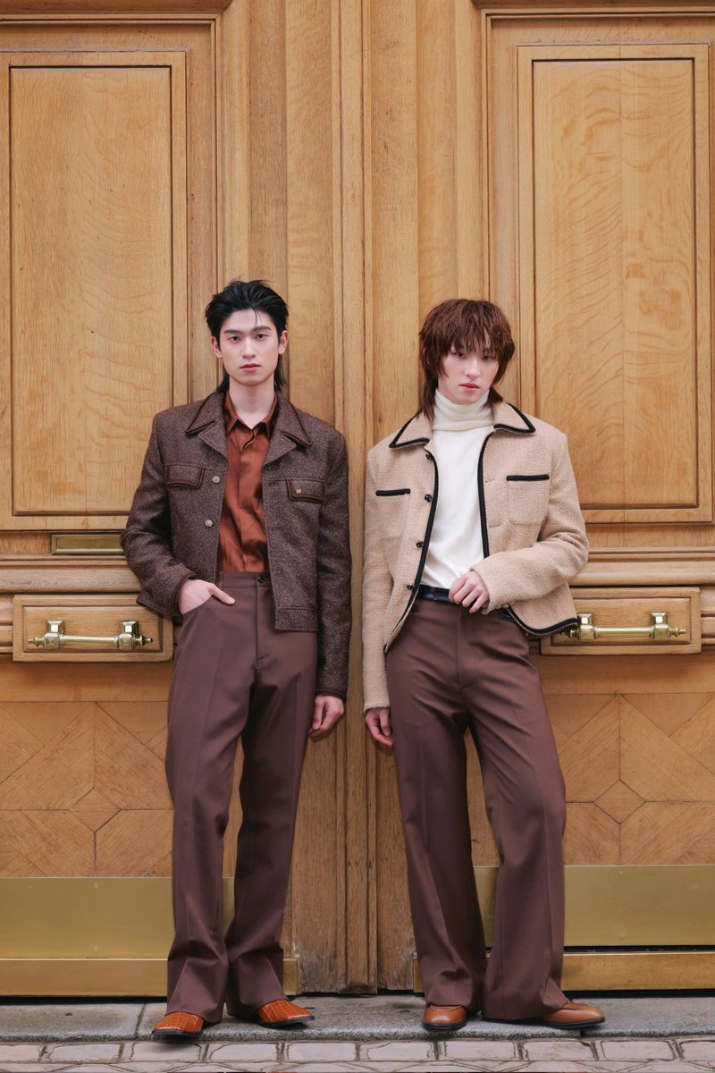 "โทมัส-ก้อง" ปรากฏตัวในลุคเรียบหรู สุดเท่ ระหว่างร่วมชมแฟชั่นโชว์ Amiri Fall-winter 2026-27 ถือเป็นอีกก้าวสำคัญของทั้งคู่

<a href="/tthomastc/">thomas</a> <a href="/kongjiro_/">Kong.Jiro</a> #AMIRIXTHOMASKONG
#thomaskong #tthomastc #kongjir
