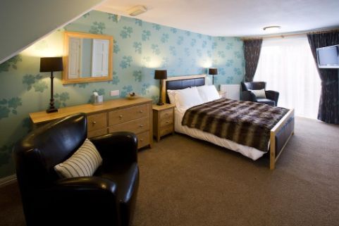 TheBBDirectory's tweet image. Getaway to The Hideaway at Windermere for a Boutique Stay.

With no passing traffic, guests can enjoy peace and quiet along with the convenience of free onsite parking.

bandbstays.co.uk/11980

#TheHideaway #Windermere #Boutique #Hotel #LuxuryStay #LakeDistrict #BnB #Holiday