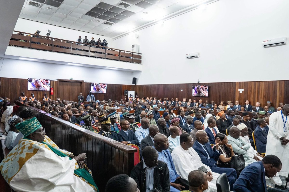 Le Président de la République a présidé, ce matin, la cérémonie officielle de rentrée solennelle des Cours et Tribunaux, moment majeur de la vie institutionnelle et judiciaire du pays.

Cette rentrée ouvre un temps d’exigence, de réflexion et de responsabilité partagées, autour