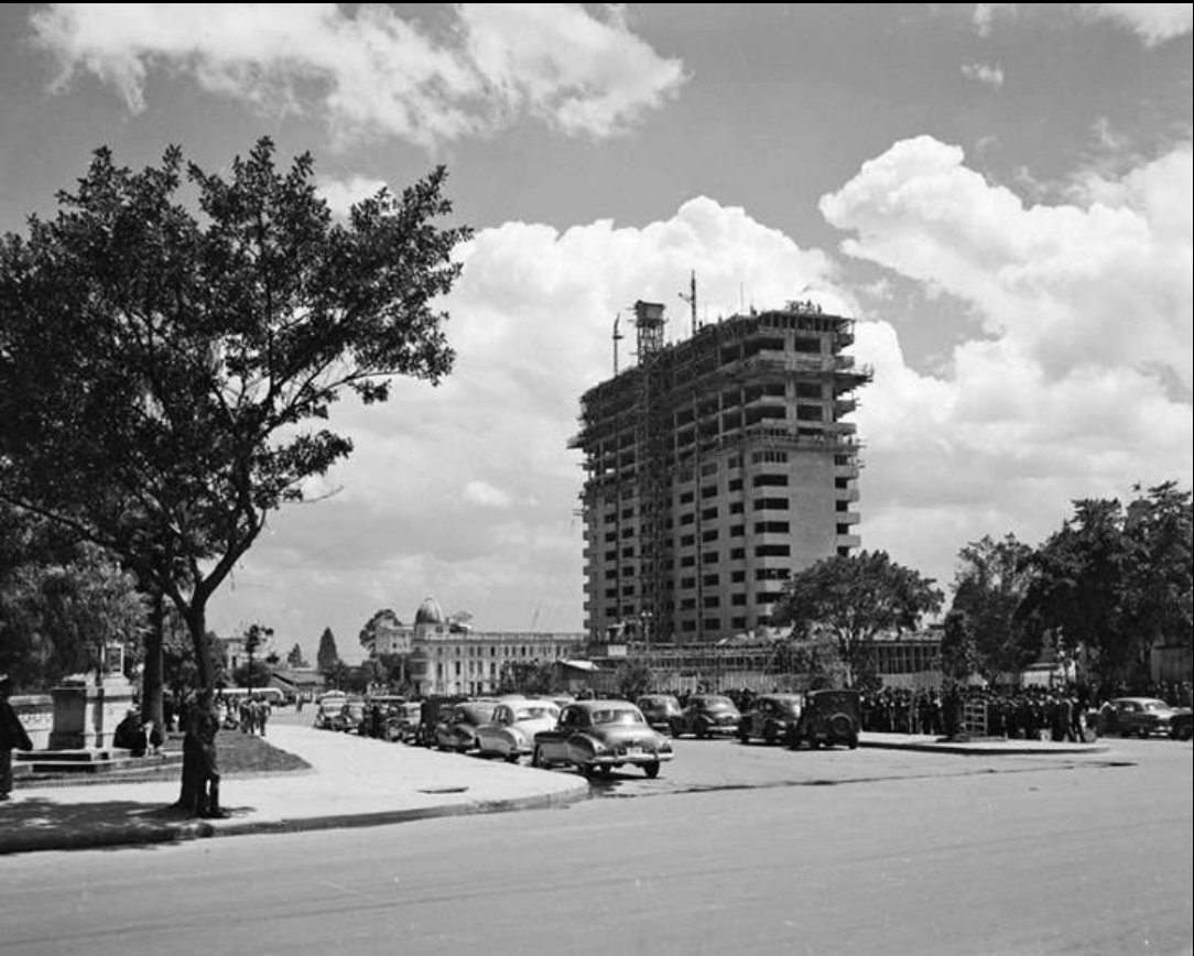 Gruta Simbólica tweet media