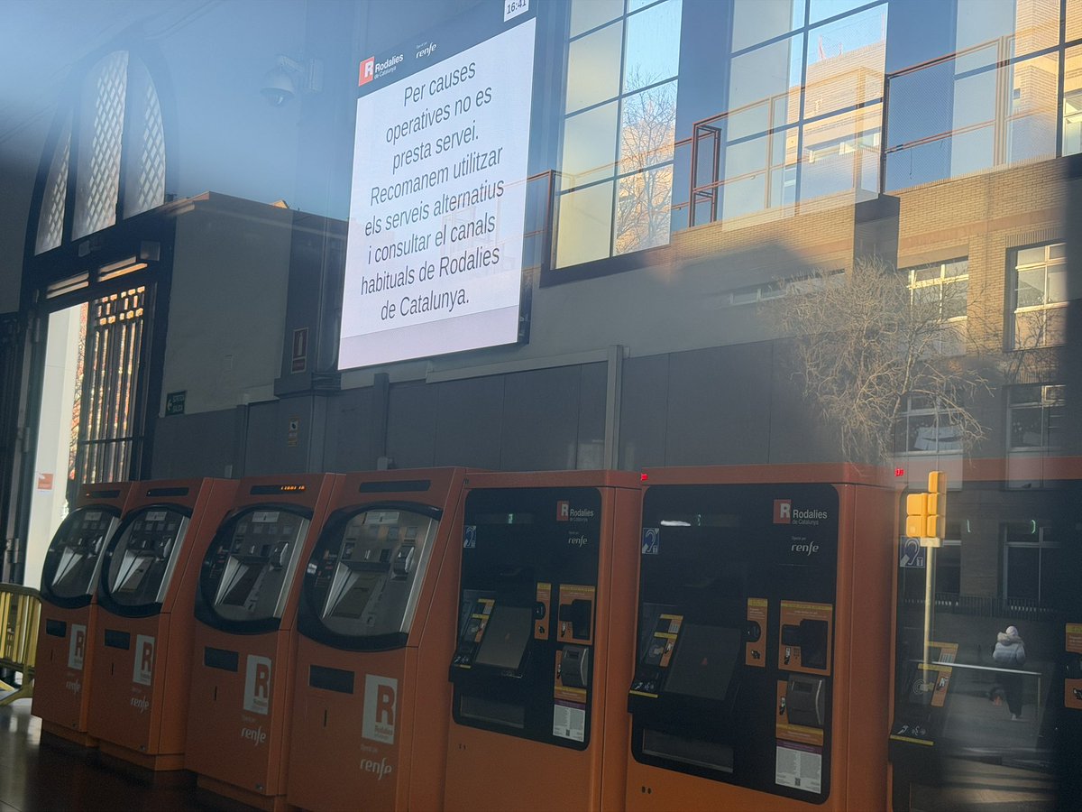 PolityLab tweet media