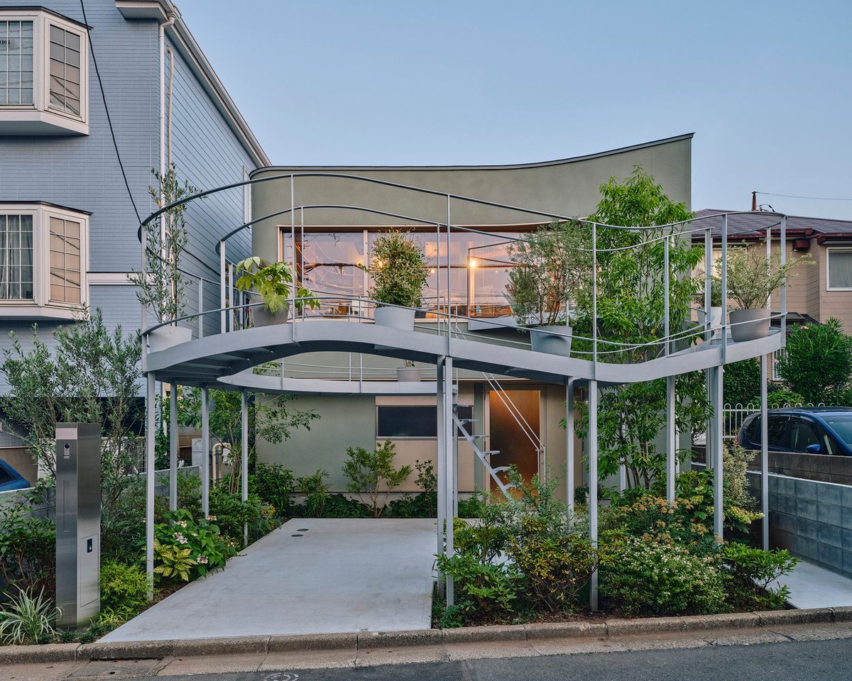 ArchDaily's tweet image. House in Nakano by HOAA / Hiroyuki Oinuma Architect &amp;amp; Associates
Japan 🇯🇵
archdaily.visitlink.me/kZW3Nr