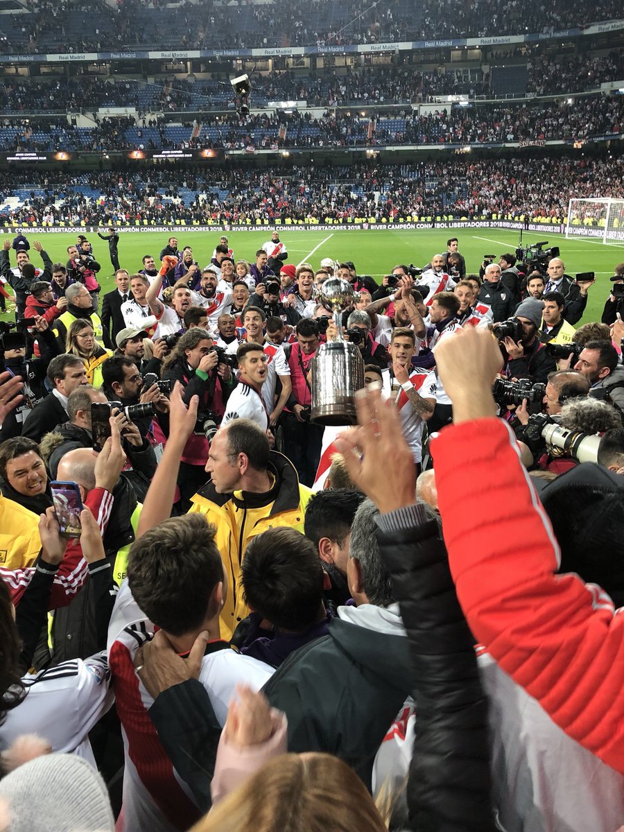 Por los Siglos de los Siglos.