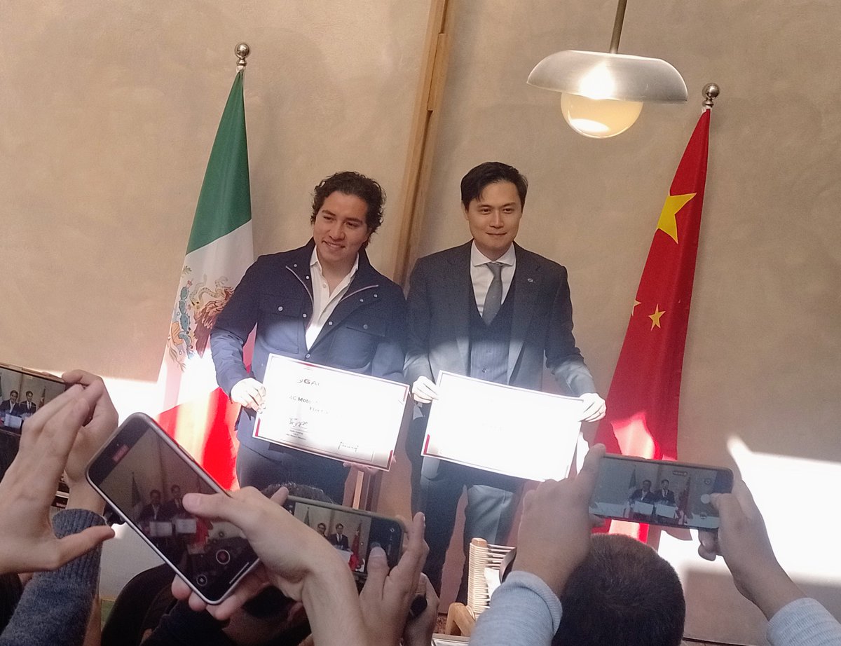 Top Management tweet media