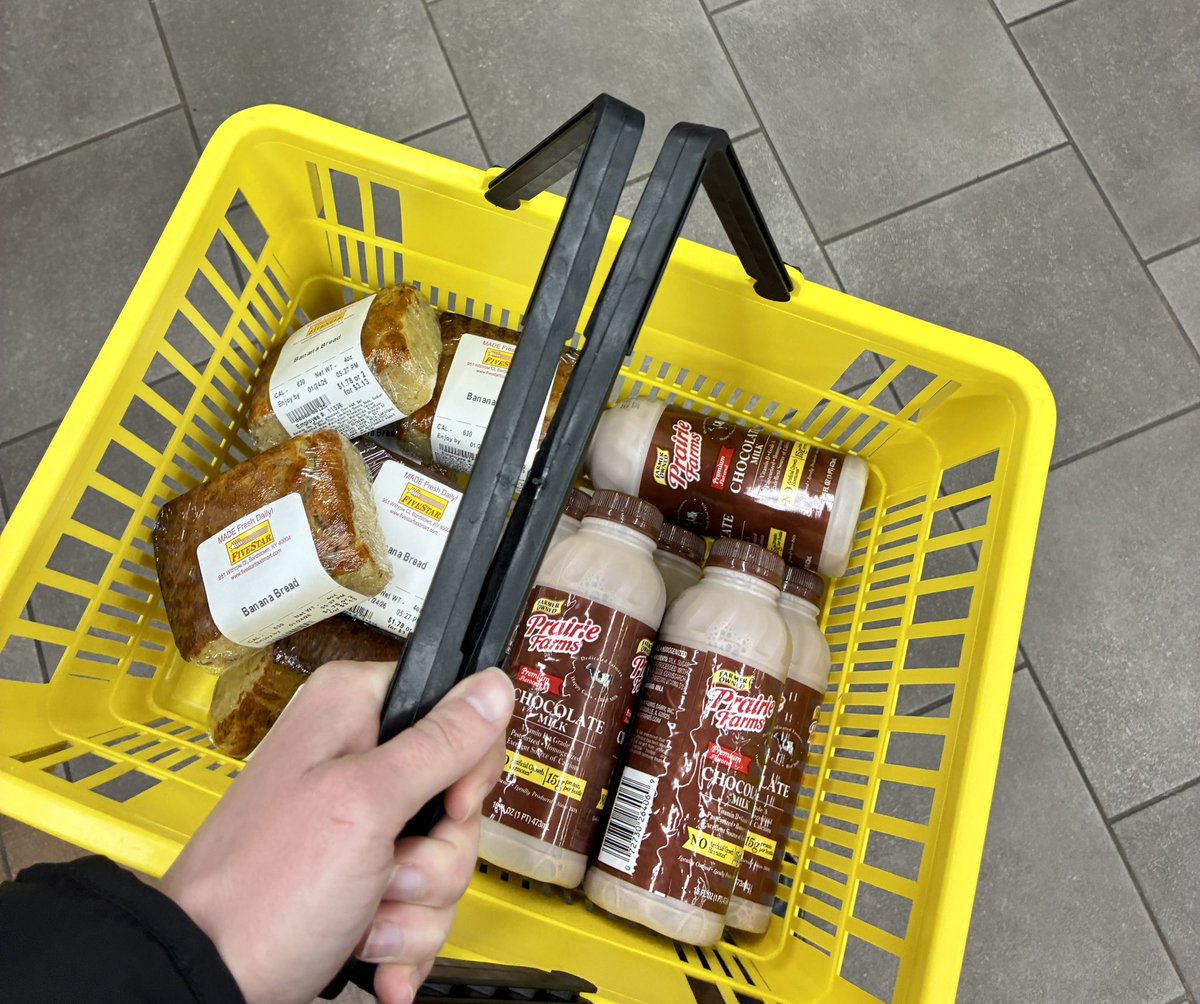 FiveStarForReal's tweet image. Got my milk and bread… now what?