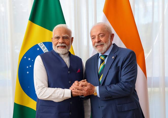 MeghUpdates's tweet photo. 🚨 BIG BREAKING

PM Narendra Modi speaks with Brazil’s President Lula.

PM Modi says he looks forward to welcoming President Lula to India soon. https://t.co/hU8G6jsJqB
