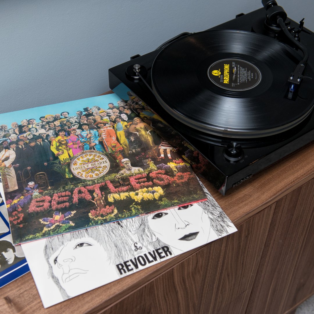 Fluance's tweet image. #TBT | Jan 30, 1969
The Beatles’ last rooftop performance was epic! If you could time-travel to one music moment… where are you going? #MyFluance #VinylLifestyle #RESPECTTHERECORD #ThrowbackThursday #NowSpinning