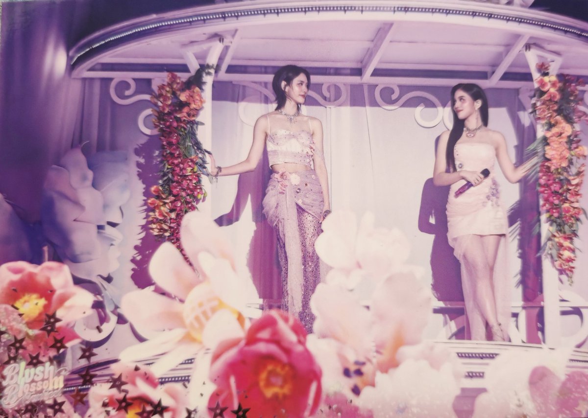 Dannitaztt's tweet image. Se subasta, se subasta!!!
A $20.000 CLP.
Foto original Blush Bloosom #EmiBonnie

Solo Chile!