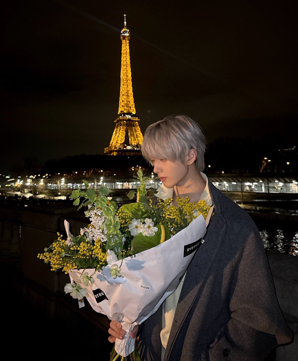 7DREAMMYHEART's tweet image. ใครรอจีซองกันอยู่บ้างคะ ขอ 1 รี &amp;amp; 1 เมนชั่น ให้จีซองกับงานแฟชั่นวีคด้วยค่ะ

JISUNG AT SYSTEM FW26
#SYSTEMFW26xJISUNG