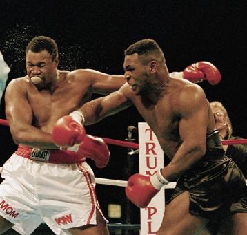 jeffreyboxe's tweet image. 22 janvier 1988: Iron Mike Tyson passe le KO au légendaire Larry Holmes au 4e round. Tyson défend ainsi ses couronnes WBC/WBA/IBF des lourds. Il est le seul boxeur à avoir stoppé Holmes en carrière #Boxing #boxe #boxeo #OnThisDay #OTD #History