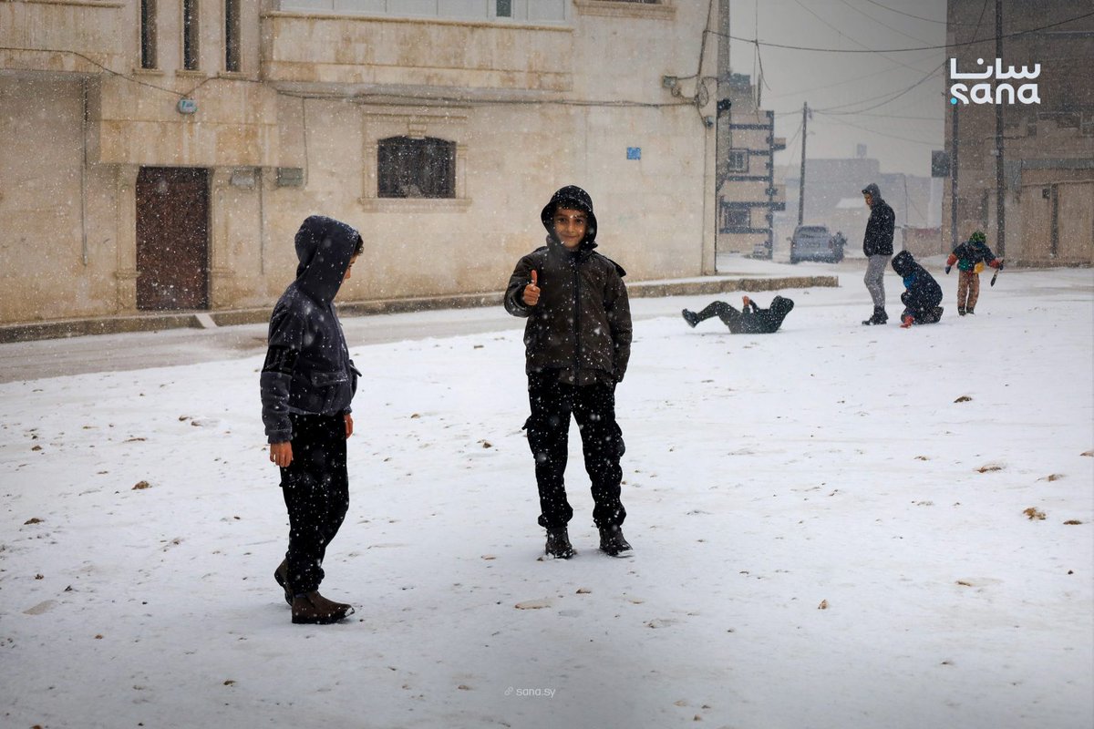 Kurdi_sana_gov's tweet photo. وێنهیێن بارینا بهرفێ ل باژارێ بابێ ل گوندهوارێ "حلب"ێ
#بهرف
.........................
Wêneyên barîna berfê li bajarê Babê li gundewarê Helebê
#berf https://t.co/2qET3Xlsno