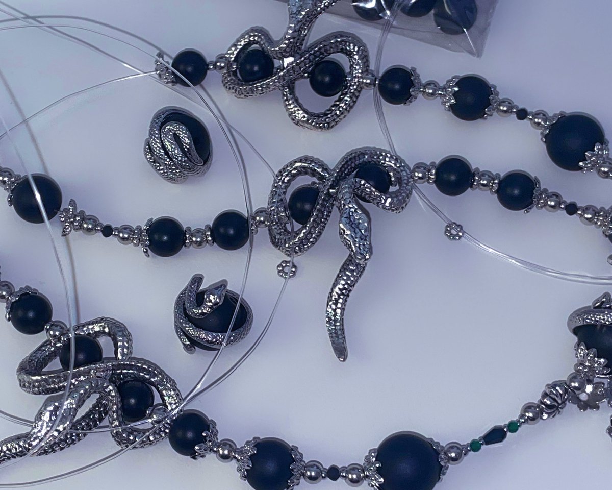 오랜만에 작업현황…🤍🖤