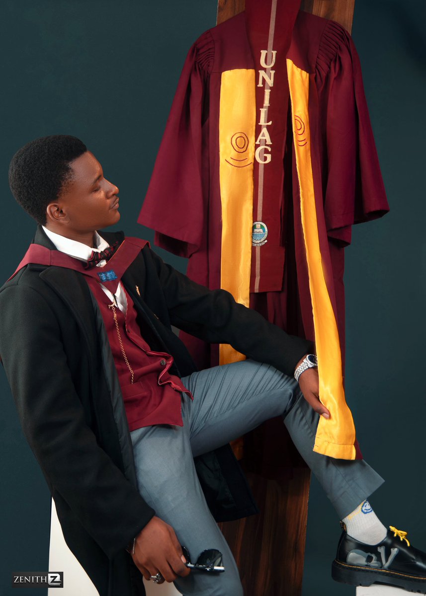 Osassinate's tweet image. Reintroducing:
Esangbedo-Philips Osas Christopher
B.A English Language
3.90 (Second Class Upper)
University of Lagos.
Admitted into 200 level after 1 year of DE; finished 4 years later due to strike!

Might not have had first class, but I’m grateful to God for seeing me through❤️