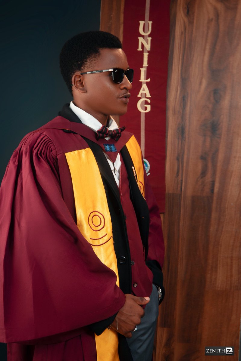 Osassinate's tweet image. Reintroducing:
Esangbedo-Philips Osas Christopher
B.A English Language
3.90 (Second Class Upper)
University of Lagos.
Admitted into 200 level after 1 year of DE; finished 4 years later due to strike!

Might not have had first class, but I’m grateful to God for seeing me through❤️