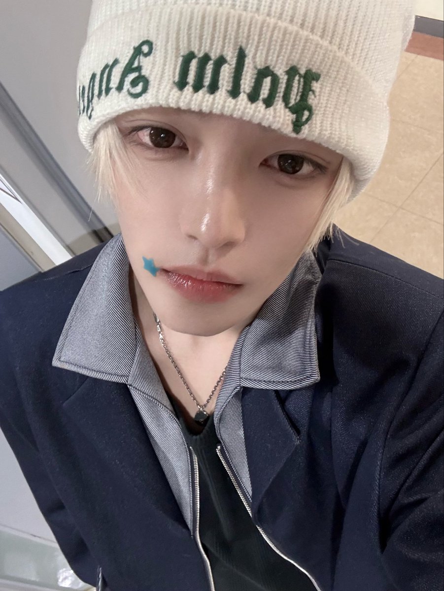 numchomp2's tweet image. 사랑한다고 진짜 ..♡