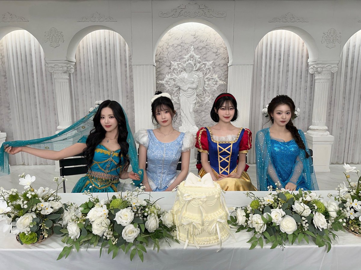 treecount's tweet image. 송데렐라.. 오늘 또 한번 반해버려따..
완전.. 송데렐라 송공쥬 그자체...👑💍

#프로미스나인 #fromis_9
#송하영