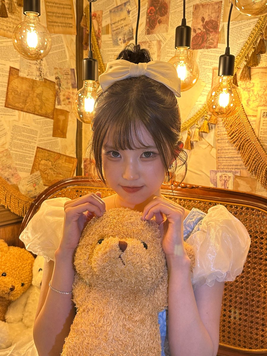 treecount's tweet image. 송데렐라.. 오늘 또 한번 반해버려따..
완전.. 송데렐라 송공쥬 그자체...👑💍

#프로미스나인 #fromis_9
#송하영