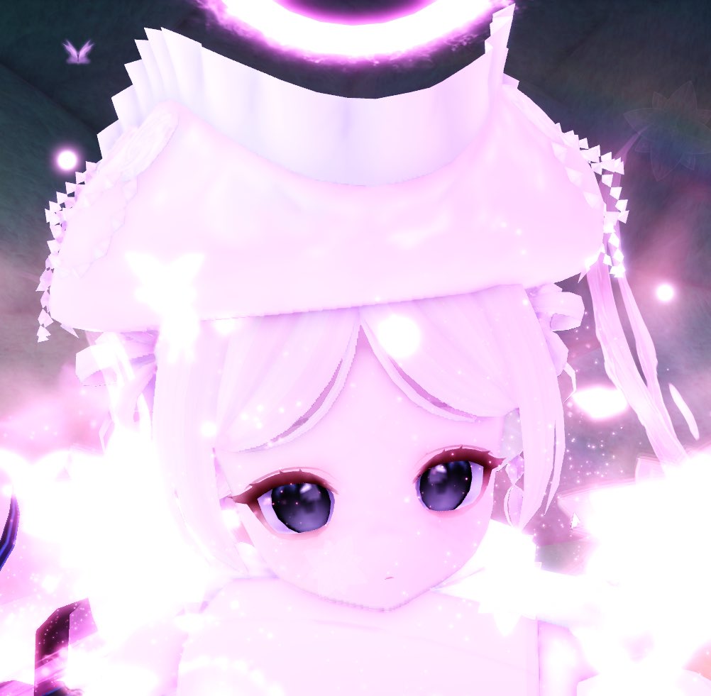 sie 𝜗ৎ tweet media