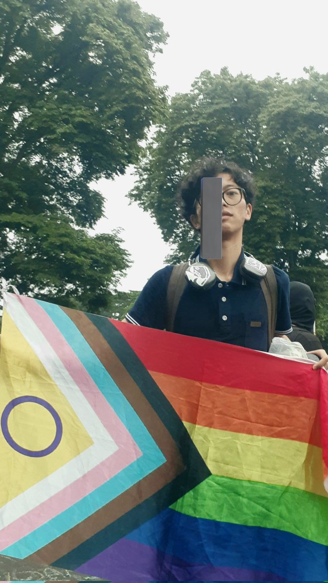 bendera kesayangan kita smwa 🏳️‍🌈🏳️‍⚧️