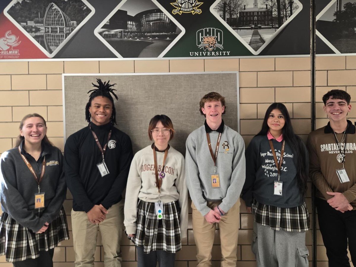 rbfinearts's tweet image. Congrats to a group of SpARTans recognized in the Scholastic Art Awards📸🖼️
7 students won honorable mentions or silver keys.
A giant shout out to all of our talented artists! Go SpARTans! 👏👏🤩
See all of their artwork with the link ➡️ in the bio