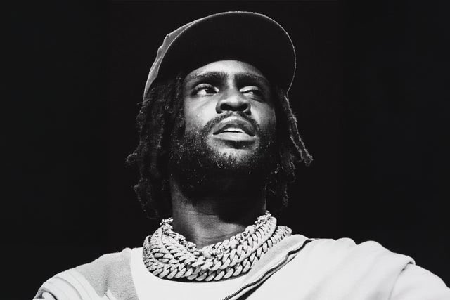 celebriD's tweet image. He was 16.
She was 36.
She preyed on him.
She got pregnant by him.
She had his child.
She took him to court for child support.
At 17, he was ordered by a Chicago judge to pay child support.
He never received justice for being manipulated and raped.
She was never held accountable.…